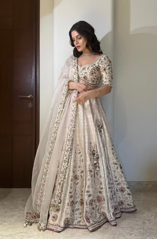 Srishti Dixit In Ecru Silk Embroidered Lehenga Set