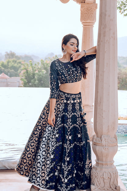 Surbhi Sethi Dua In Indigo Banarasi Concept Lehenga Set