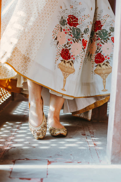 Surbhi Sethi In Ivory Gulaab Embroidered Anarkali Set